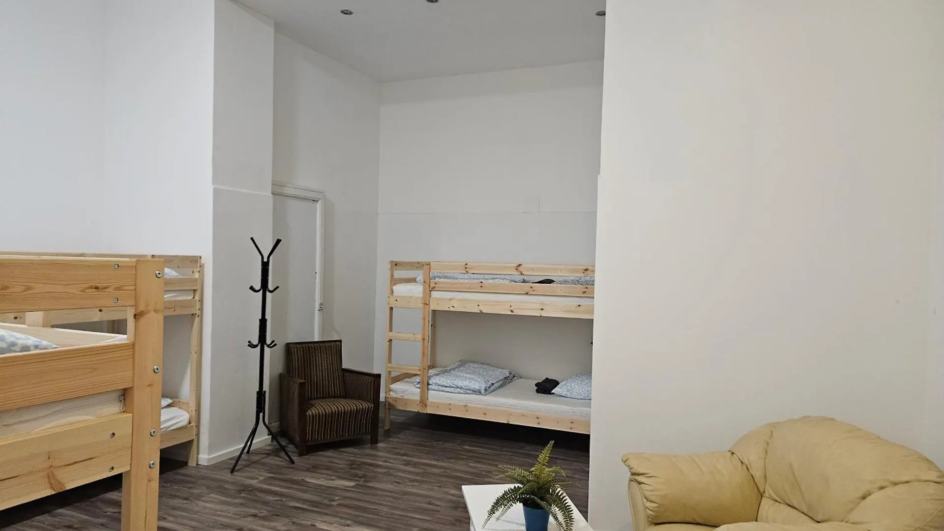 Urban Nomad Rooms And Hostel  Budapest